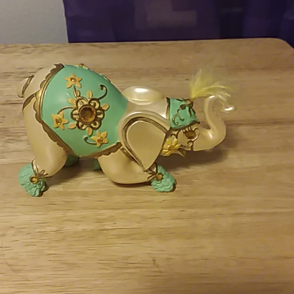 Hamilton Collection - Picture 2 of 2